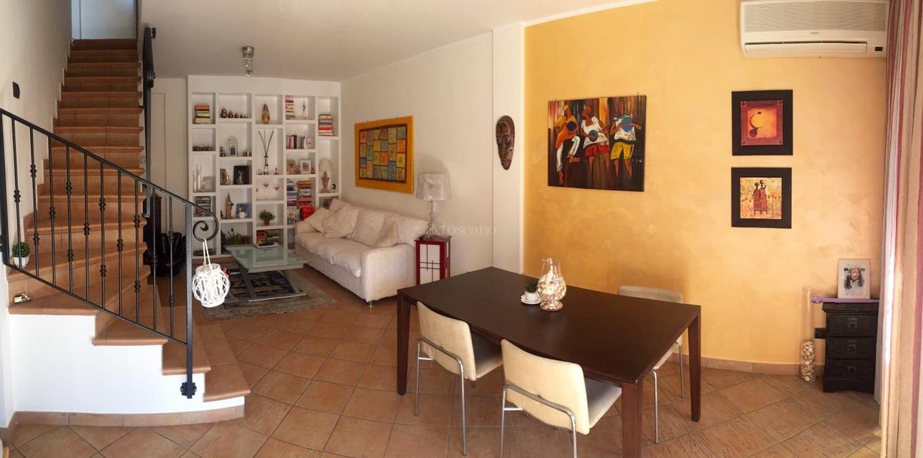 Villino a schiera a ciampino in via lindbergh (zona ciampino)